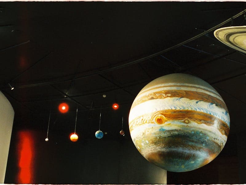 Model of the solar system and its planets